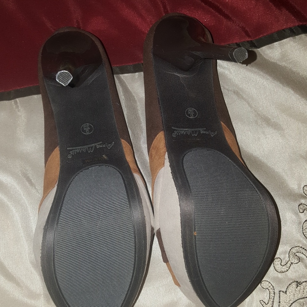 Shoes - Picture 3 of 3
